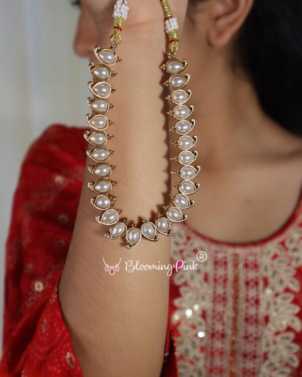 Gauri Pearl studded Necklace