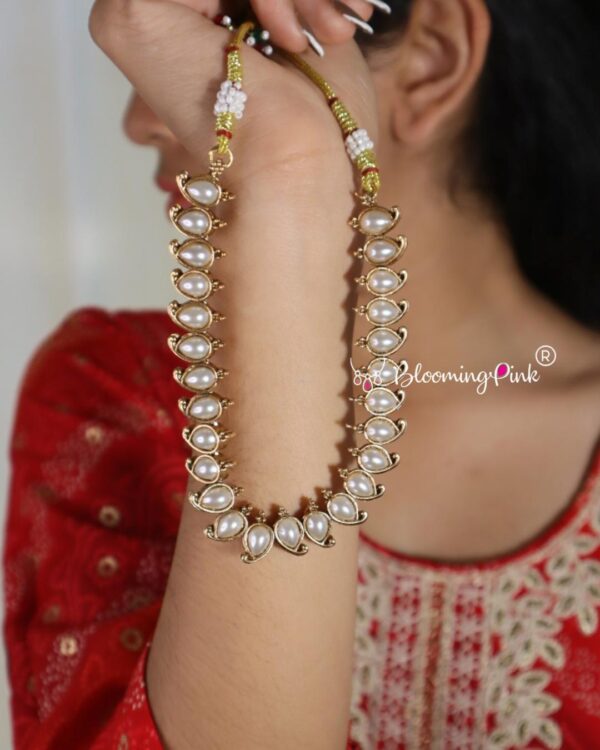 Gauri Pearl studded Necklace