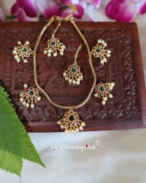 Pushpam Short Necklace