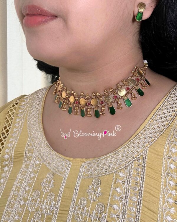 Coin Nagapadam Choker