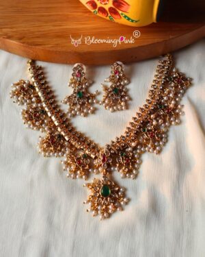 Guttapusalu Short Necklace