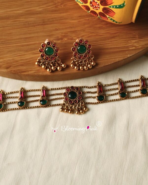 Flower String Choker