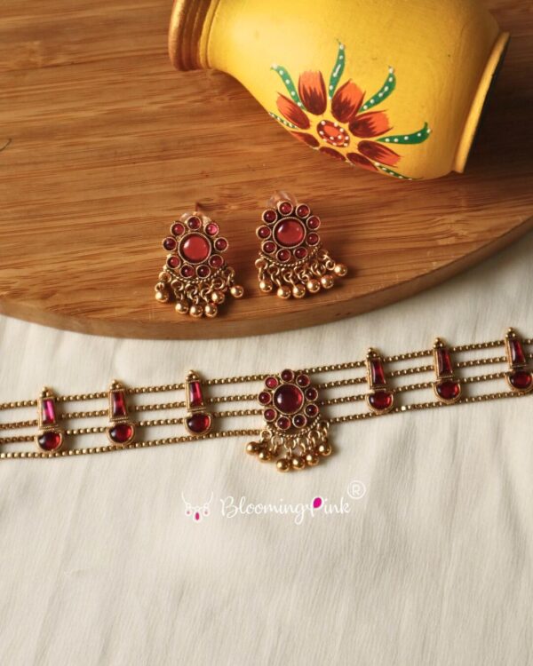 Flower String Choker