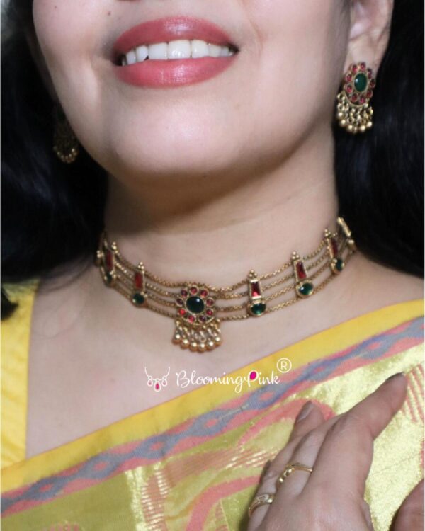 Flower String Choker