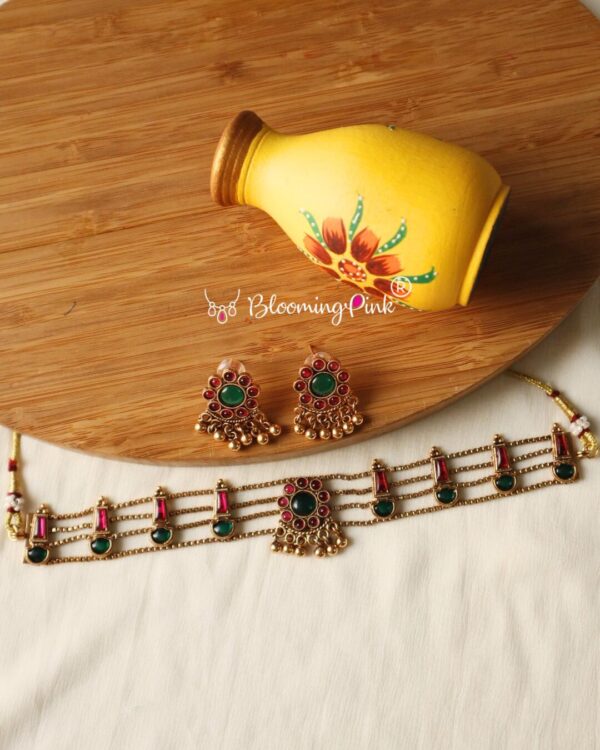 Flower String Choker