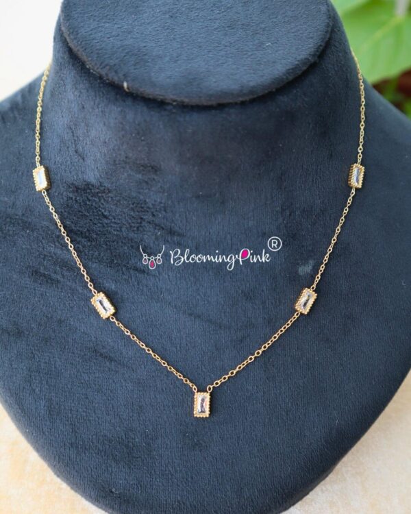 AT Gold 4 Charms Chain