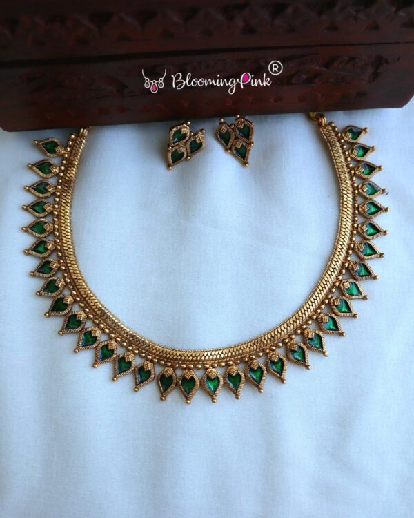 Mulla Mottu Mala Green