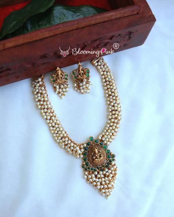 Rukmini Pearl Studded Short Necklace