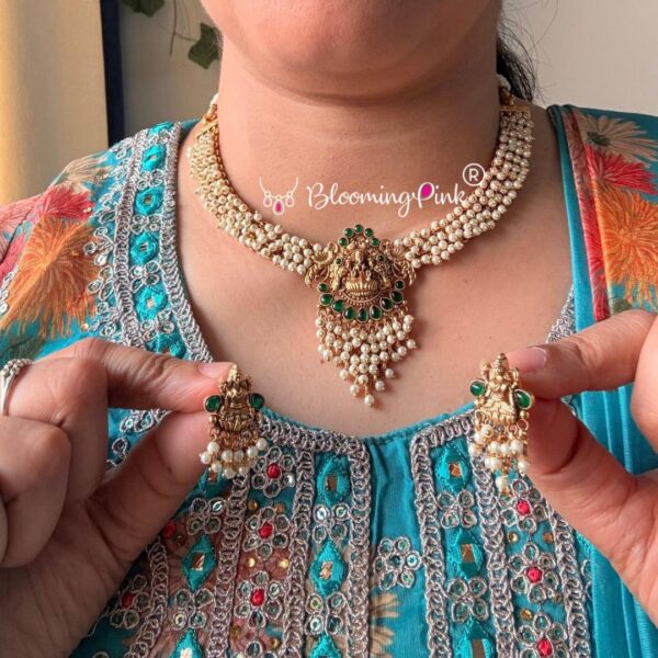 Rukmini Pearl Studded Short Necklace