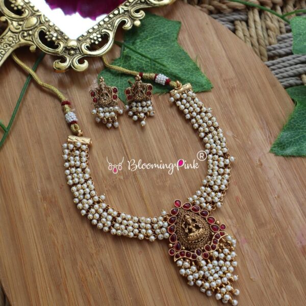 Rukmini Pearl Studded Short Necklace