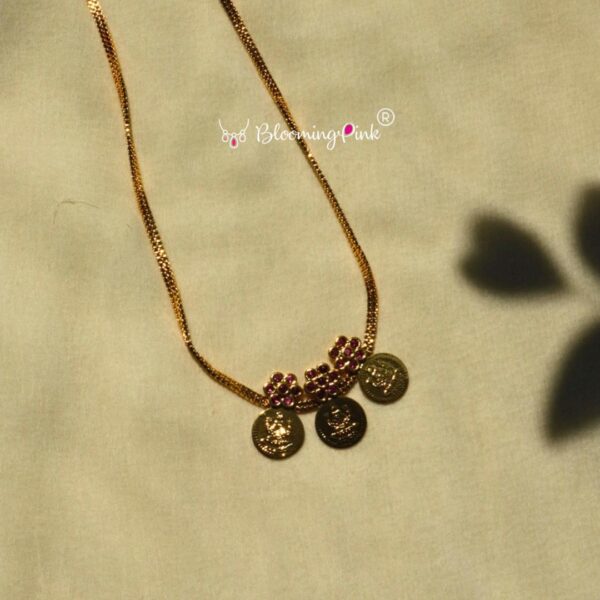 3 Coin Stone chain