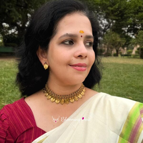 Antique Ilakkathali Coin Choker