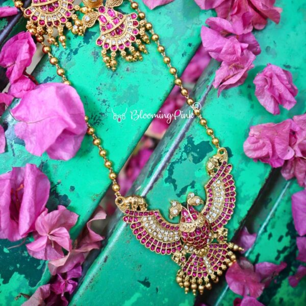 Mayooramalika Ruby stone Haram