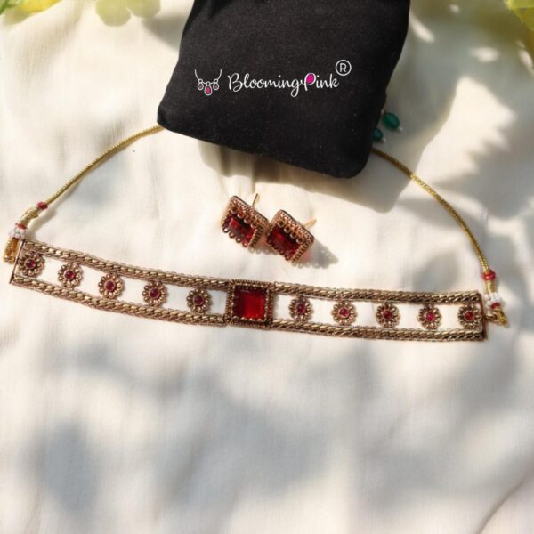Maroon Box Choker