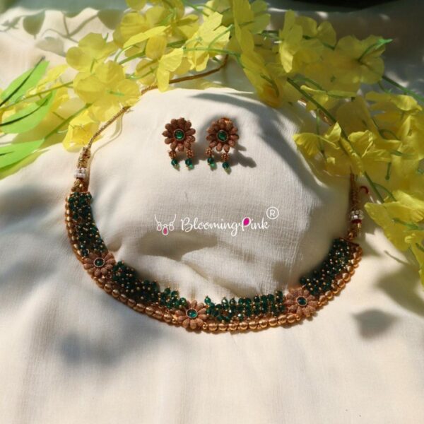 Abhiramam Short Necklace