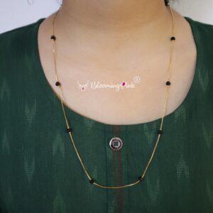 Amma Simple Black Crystal Chain