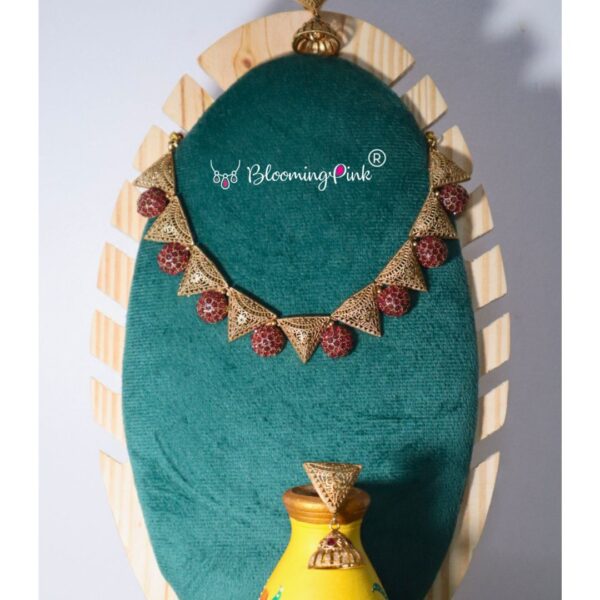 Triangle Short Necklace