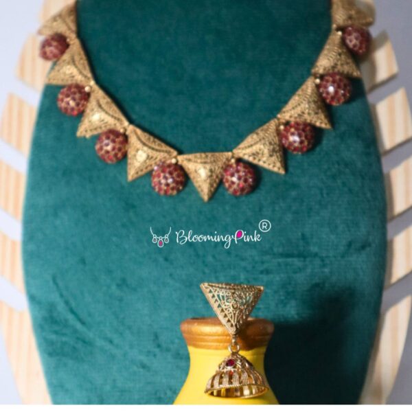 Triangle Short Necklace