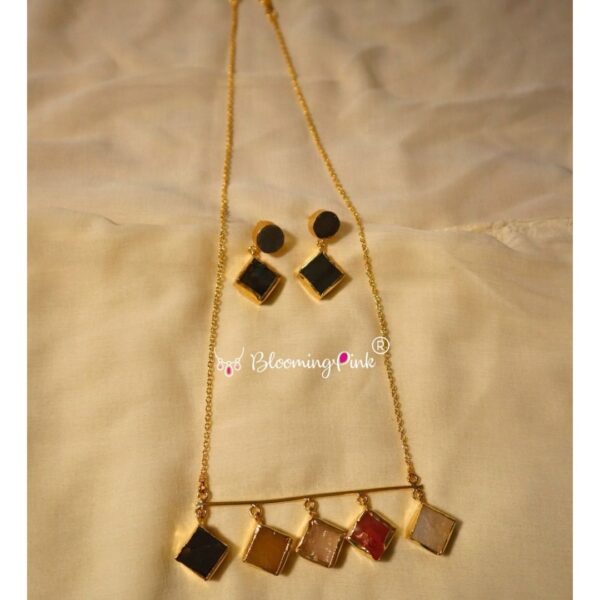 Joola Raw Crystal Chain