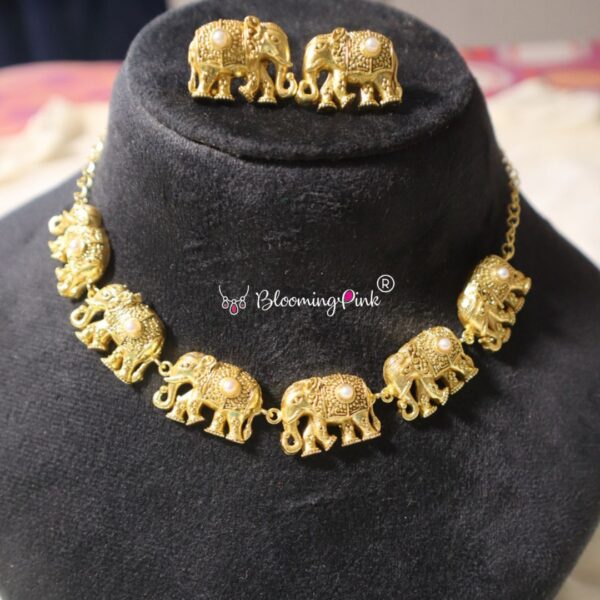 Golden Haathi Choker