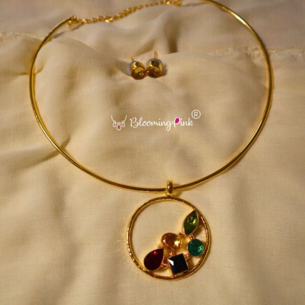 Flower Stones Neck cuff
