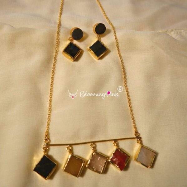Joola Raw Crystal Chain