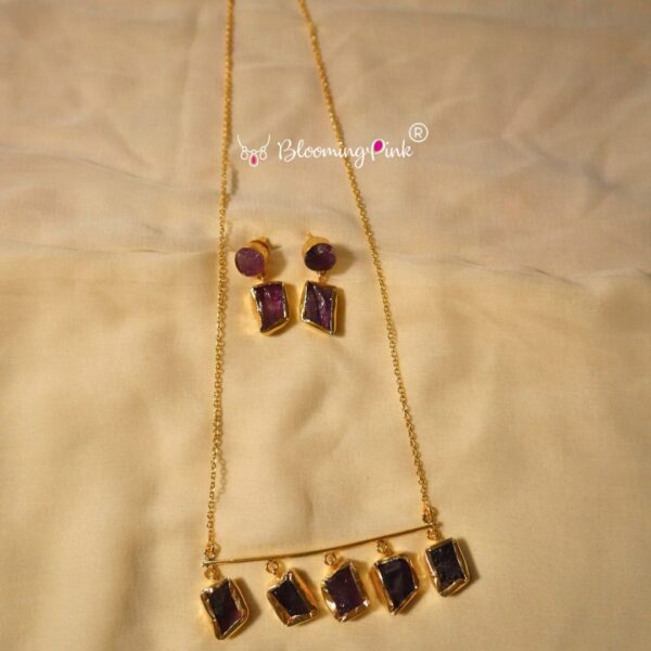 Joola Raw Crystal Chain